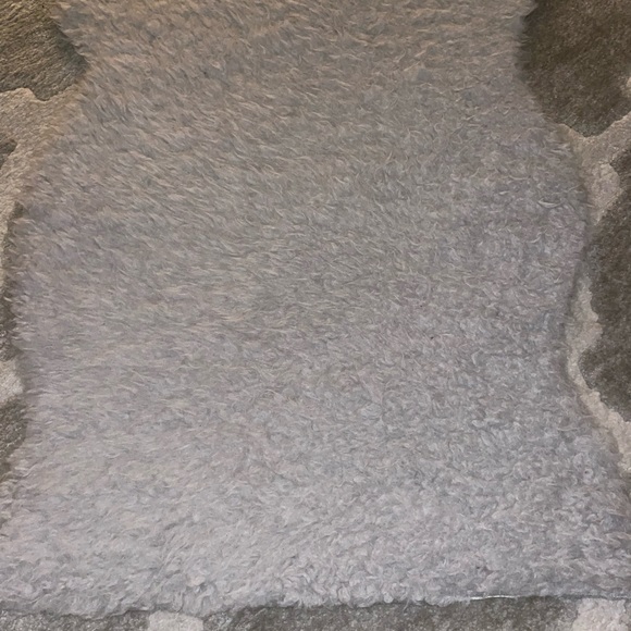 Ikea Faux Sheepskin - Picture 4 of 4